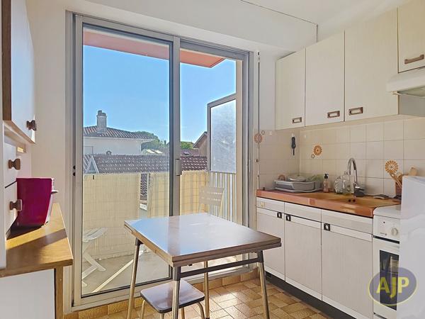 Appartement à vendre La Teste De Buch - 2 pièces, 49m² avec 1 chambre(s) à 315 000€ - AJP Immobilier Arcachon