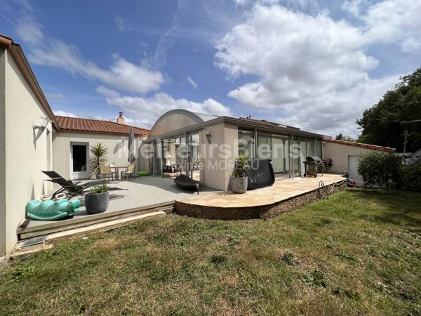 VILLA 132m2 et son espace détente de 100m2 SPA et PISCINE CHAUFFEE