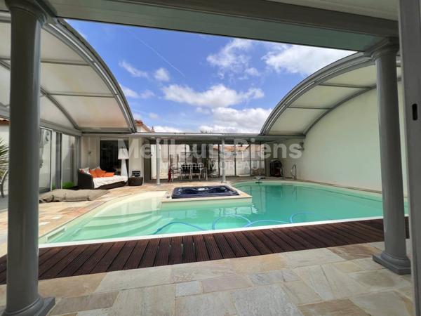 VILLA 132m2 et son espace détente de 100m2 SPA et PISCINE CHAUFFEE