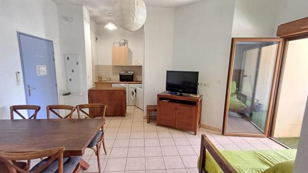 A VENDRE Appartement Uzès 3 pièce(s) 50.42 m2
