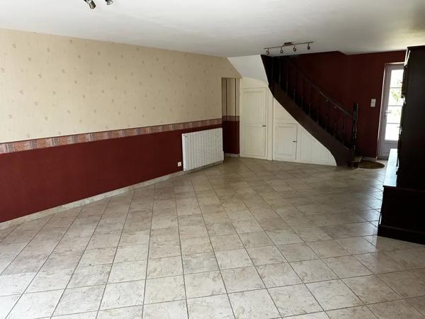 Maison de bourg à 5' Nord de Blois