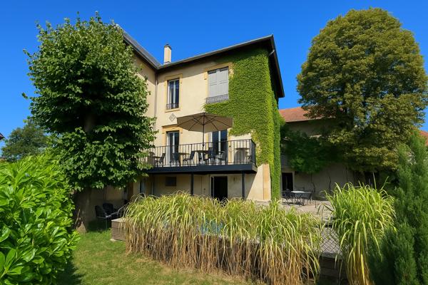 Saint-Étienne (42100) Maison de maître de 282m2 habitables avec piscine