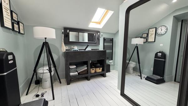 Saint-Étienne (42100) Maison de maître de 282m2 habitables avec piscine