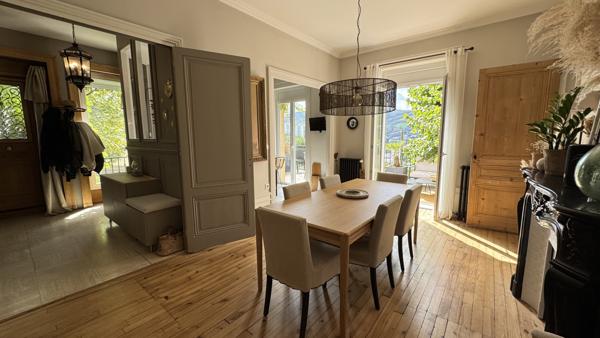 Saint-Étienne (42100) Maison de maître de 282m2 habitables avec piscine