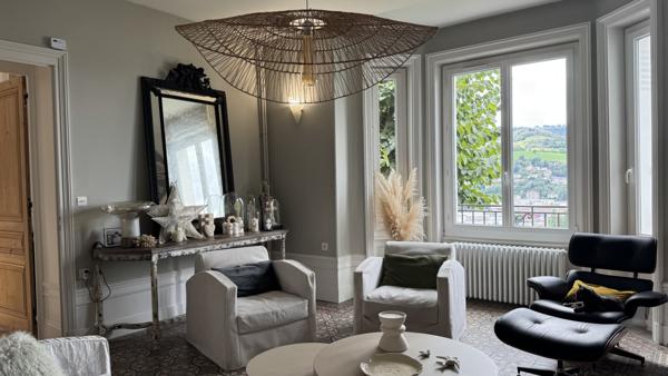 Saint-Étienne (42100) Maison de maître de 282m2 habitables avec piscine