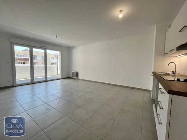 Appartement à louer 3 pièces 63.2m² Arles (13200)
