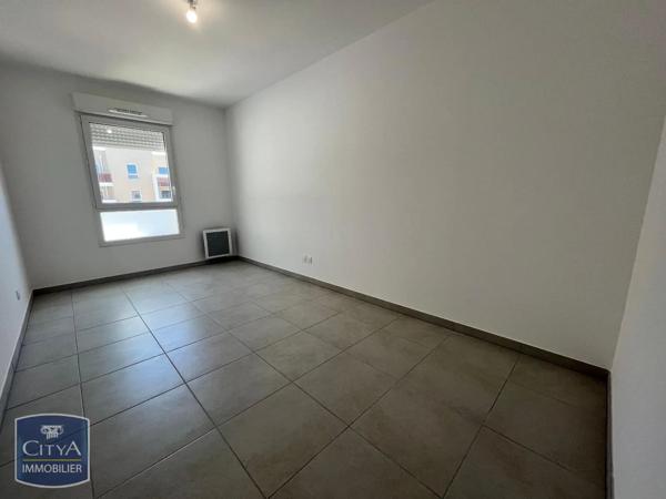Appartement à louer 3 pièces 63.2m² Arles (13200)