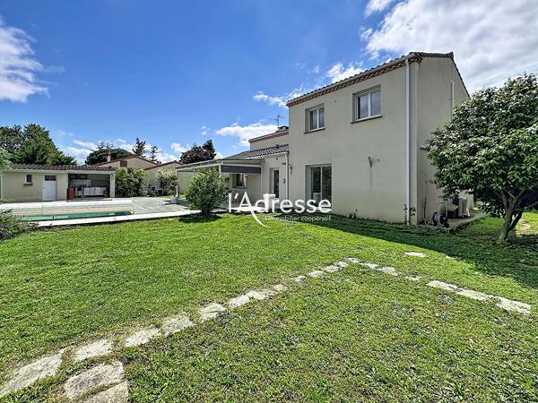 l'Adresse Immobilier - Plaisance du Touch - Maison d'architecte T5 de 170 m² avec piscine et Garage