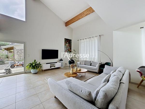 l'Adresse Immobilier - Plaisance du Touch - Maison d'architecte T5 de 170 m² avec piscine et Garage