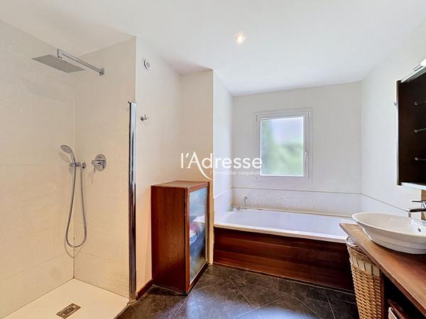 l'Adresse Immobilier - Plaisance du Touch - Maison d'architecte T5 de 170 m² avec piscine et Garage
