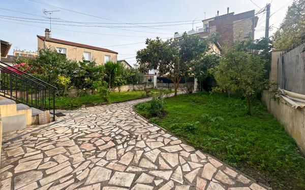 Maison à vendre    4 pièces • 66 160 m2 Bondy