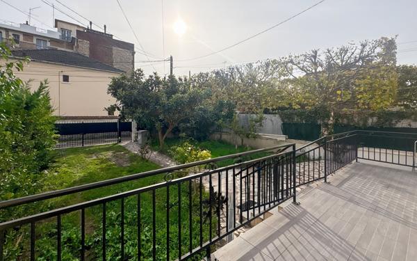 Maison à vendre    4 pièces • 66 160 m2 Bondy