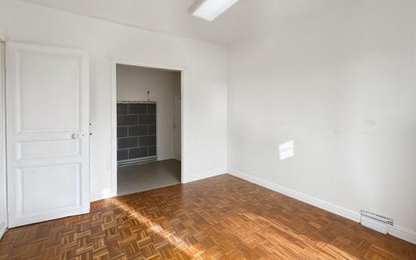 Maison à vendre    4 pièces • 66 160 m2 Bondy