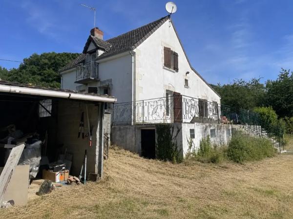 Maison de caractère rénovée avec vue sur le château de Chitr