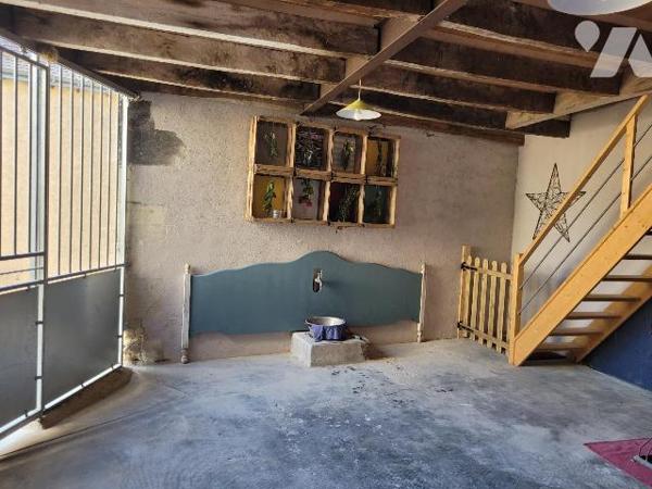 Immeuble mixte | Route des Châteaux de la Loire
Rez-de-chaussée commercial libre - restaurant,...