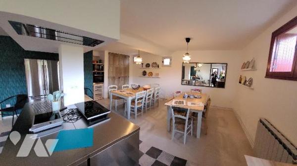 Immeuble mixte | Route des Châteaux de la Loire
Rez-de-chaussée commercial libre - restaurant,...