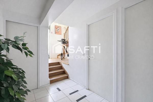 Maison d’architecte au calme, proche métro