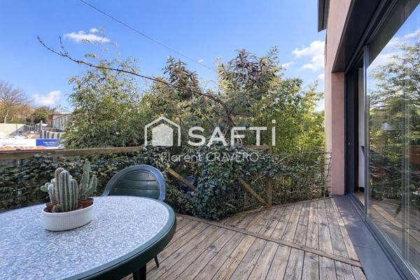 Maison d’architecte au calme, proche métro