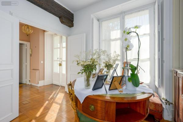 Appartement à vendre à Paris 18e arrondissement à Paris (75018), ref : 3 PIECES JARDIN   
SACRE COEUR MONTMARTRE