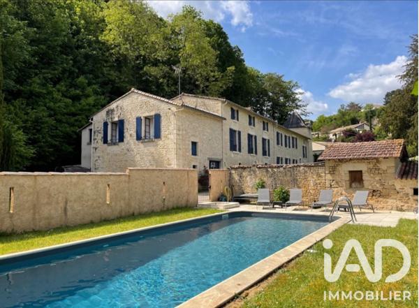 Immeuble à vendre 370 m² Saint-Maixent-l'École