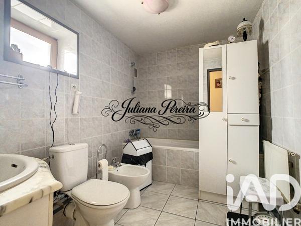 Maison à vendre 6 pièces 107 m² Mézières-sur-Seine