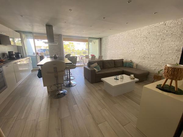 Appartement Marseille 4 pièces 88 m2 13012, Les 3 Lucs, dernier étage. Climatisation.