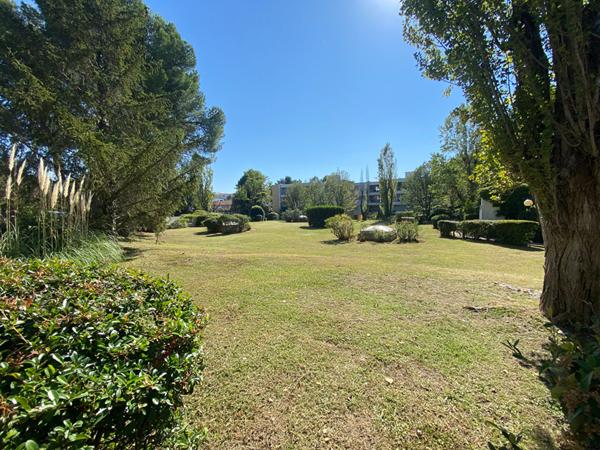 Appartement Marseille 4 pièces 88 m2 13012, Les 3 Lucs, dernier étage. Climatisation.