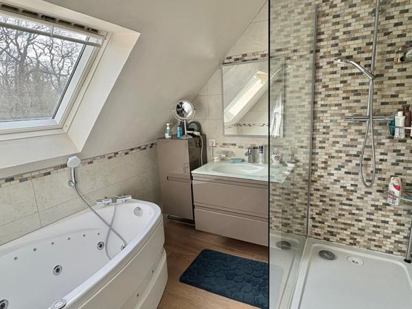 POISSY,  Maison individuelle 140 m2, face forêt de St-Germain