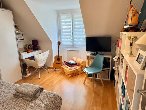 POISSY,  Maison individuelle 140 m2, face forêt de St-Germain
