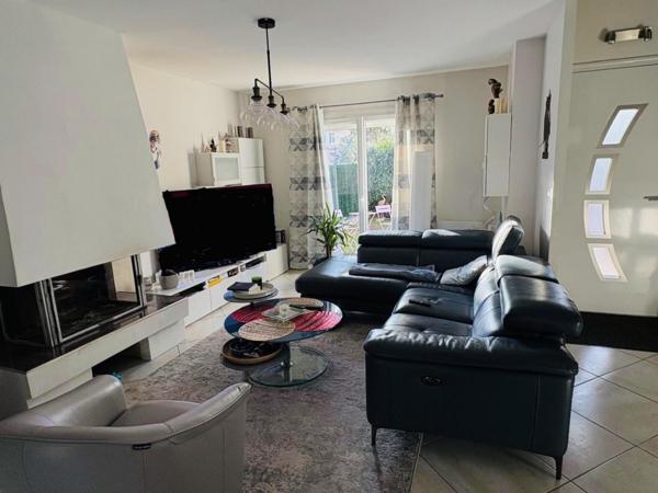 POISSY,  Maison individuelle 140 m2, face forêt de St-Germain