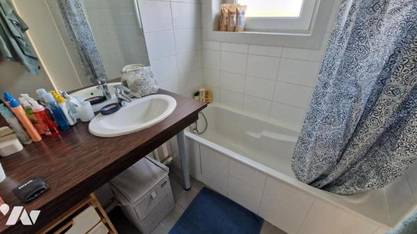 ROUBAIIX - EXCELLENT SECTEUR - PROXIMITE TRAMWAY - TYPE 2 AVEC TERRASSE - 