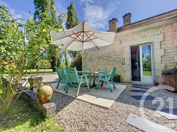 Maison à vendre  8 pièces - 190 m2 TONNAY CHARENTE - 17