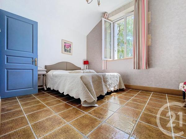 Maison à vendre  8 pièces - 190 m2 TONNAY CHARENTE - 17