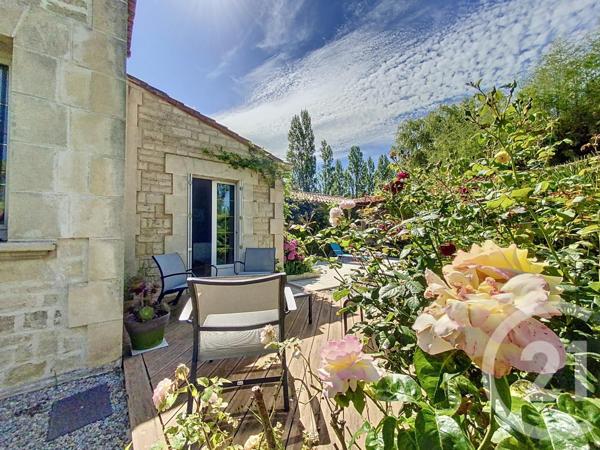 Maison à vendre  8 pièces - 190 m2 TONNAY CHARENTE - 17