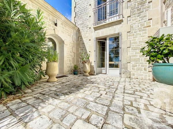 Maison à vendre  8 pièces - 190 m2 TONNAY CHARENTE - 17