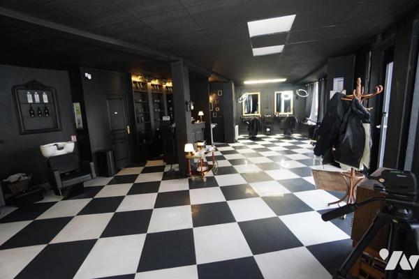 AMIENS, MURS COMMERCIAUX 