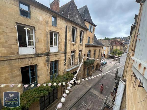 Immeuble à vendre 183.51m²