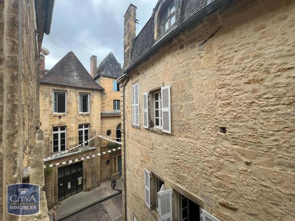 Immeuble à vendre 183.51m²