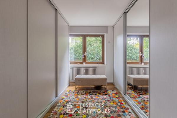 Appartement lumineux aux extérieurs élégamment aménagés