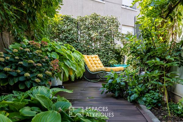 Appartement lumineux aux extérieurs élégamment aménagés