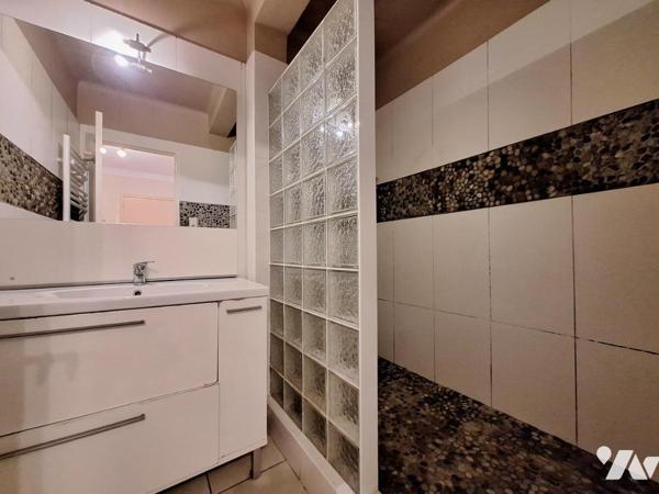 RES. LES EAUX VIVES - Appartement avec parking 