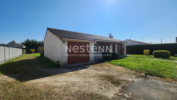 Maison de plain-pied 3 chambres avec jardin et garage à Maillé