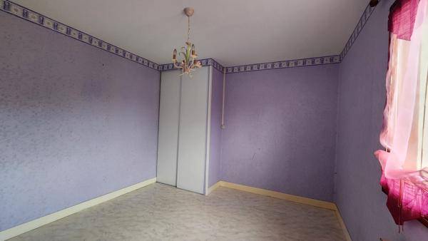 Maison de plain-pied 3 chambres avec jardin et garage à Maillé