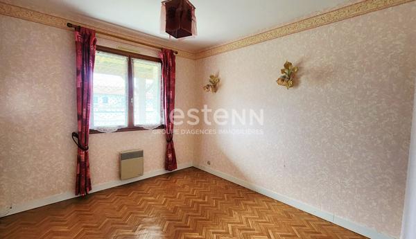 Maison de plain-pied 3 chambres avec jardin et garage à Maillé