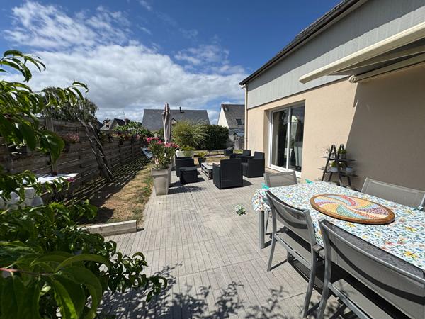 Vente maison de ville, 4 chambres, avec jardin clos sans vis à vis - LAMBALLE CENTRE