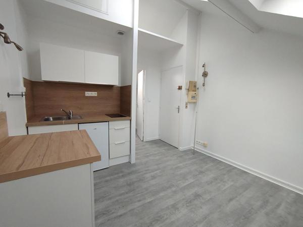 A LOUER : T1 à LILLE • Rue Adolphe - Vauban • 420 € CC • Réf. G668-7
