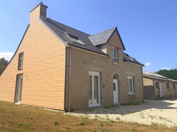 CHARMANTE MAISON EN PIERRE RENOVÉE, 4 CHAMBRES, A MOREAC