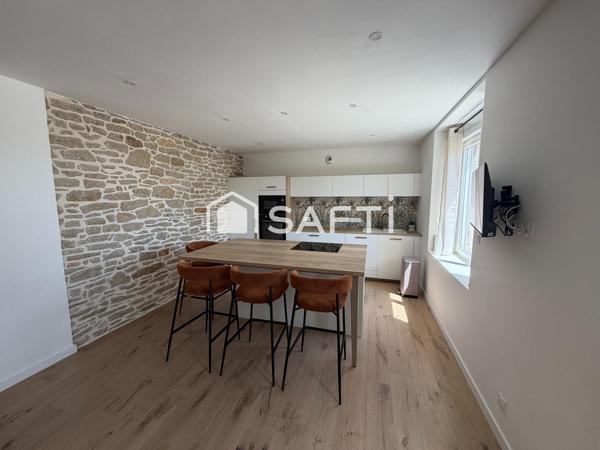 CHARMANTE MAISON EN PIERRE RENOVÉE, 4 CHAMBRES, A MOREAC