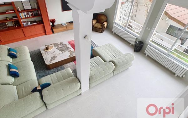 Maison à vendre    7 pièces • 187,43 m2 Issy-les-Moulineaux