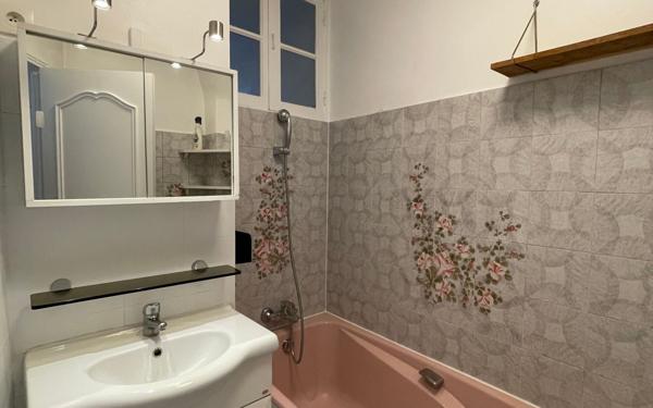 Appartement à louer    2 pièces •  Paris 11